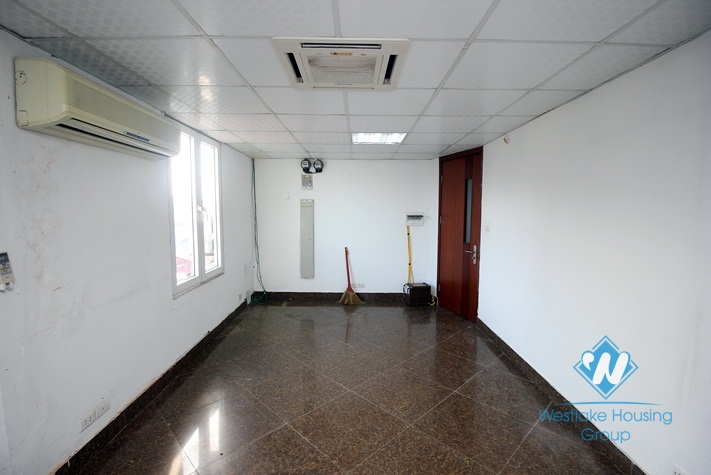 A lake view office for rent in Tay Ho, Ha noi